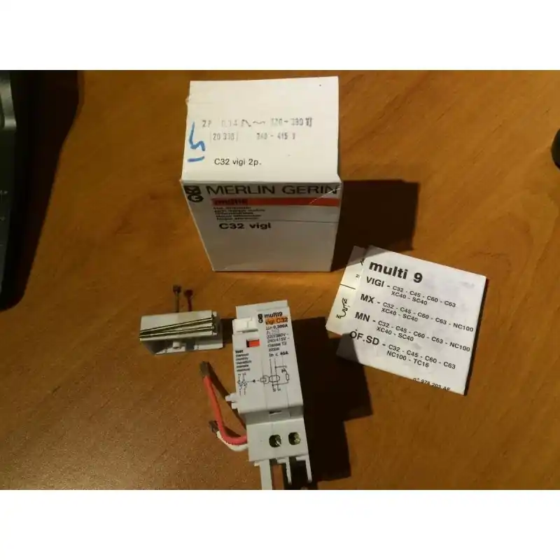 Solde Merlin Gerin 20338 - Bloc Différentiel Vigi - 2p/32a/300ma