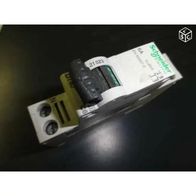 Expédition Rapide Schneider 21023 Disjoncteur Prodis DT40 1P+N 6A Courbe C